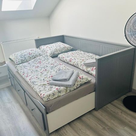 Apartman Theresa Дечин Екстер'єр фото